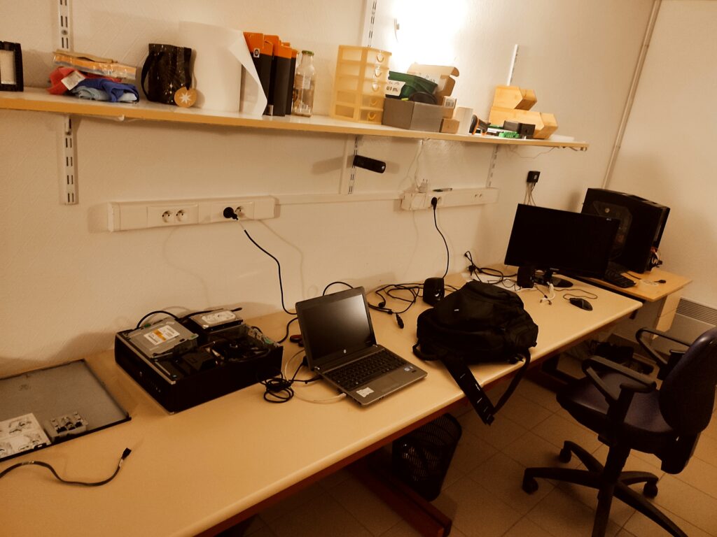 Reconditionnement informatique EBECOB - Atelier