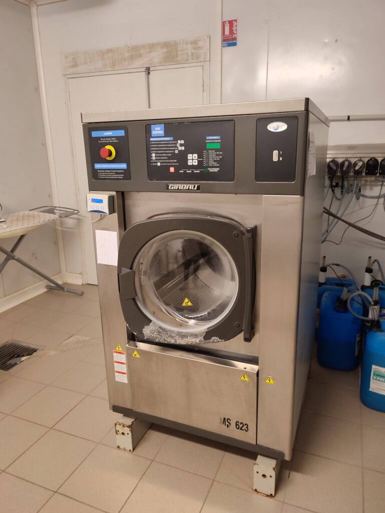 Blanchisserie EBECOB - Machine à laver
