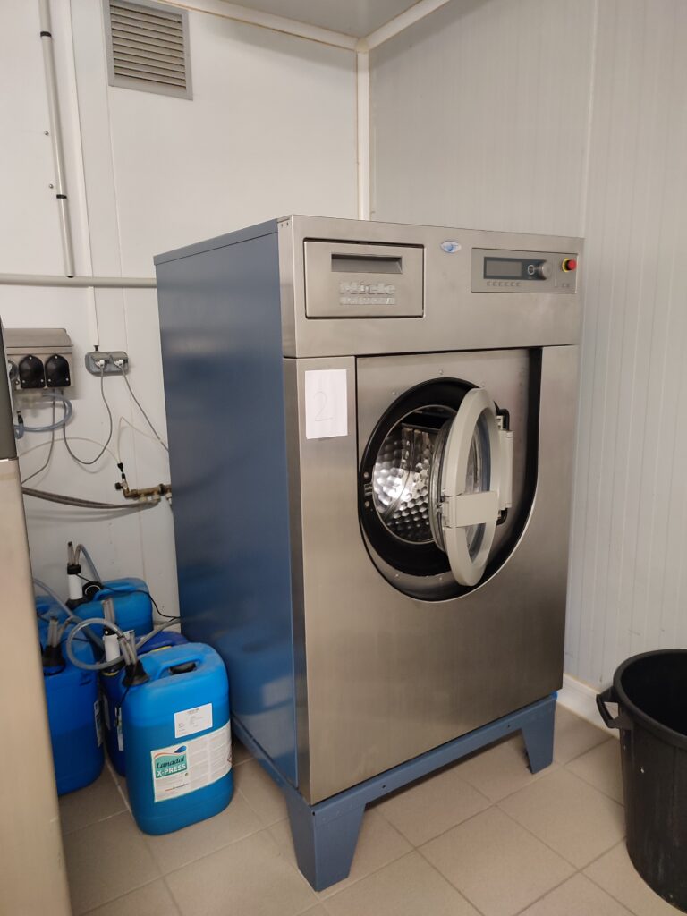 Blanchisserie EBECOB - Machine à laver