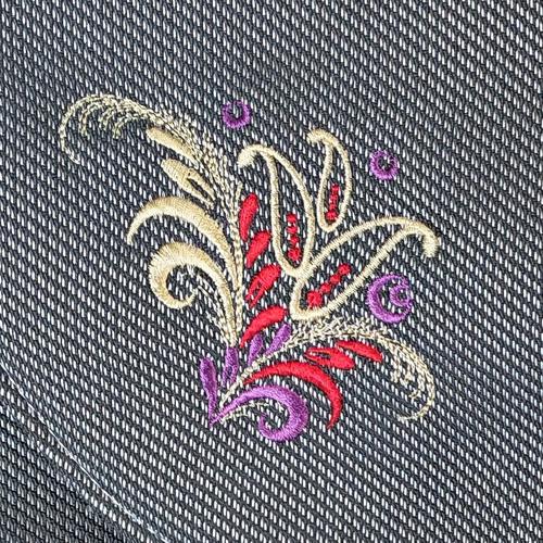 Broderie motif végétal